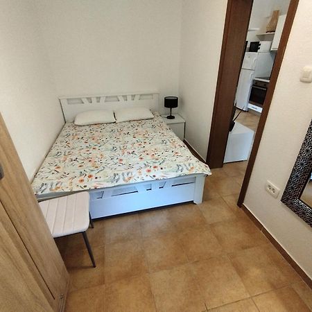 Apartments Zezelj Свети-Стефан Экстерьер фото