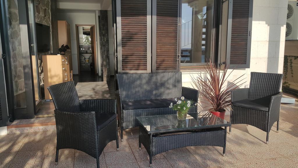 Apartments Zezelj Свети-Стефан Экстерьер фото