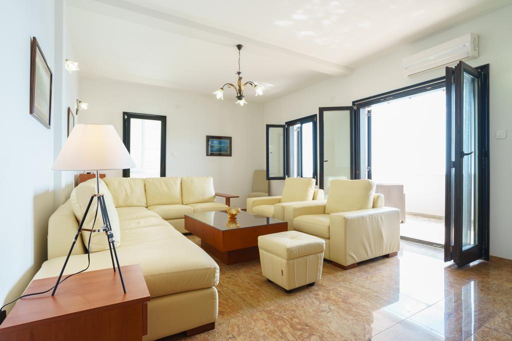 Apartments Zezelj Свети-Стефан Экстерьер фото