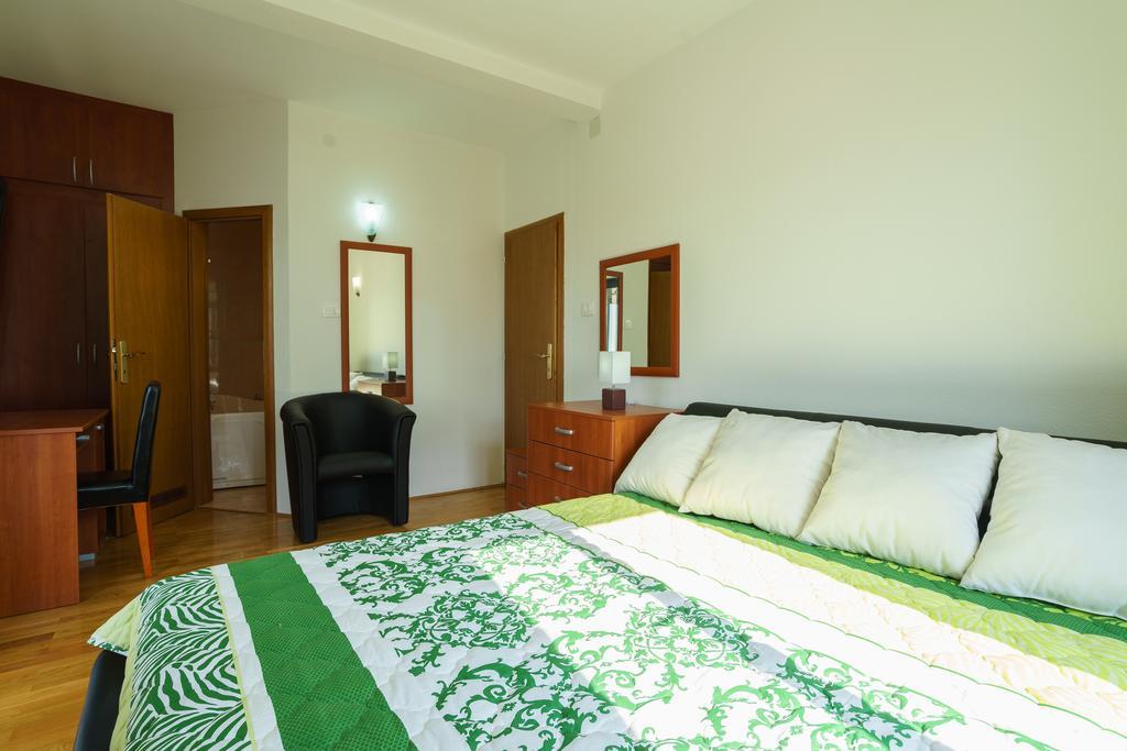Apartments Zezelj Свети-Стефан Экстерьер фото
