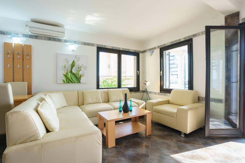 Apartments Zezelj Свети-Стефан Экстерьер фото