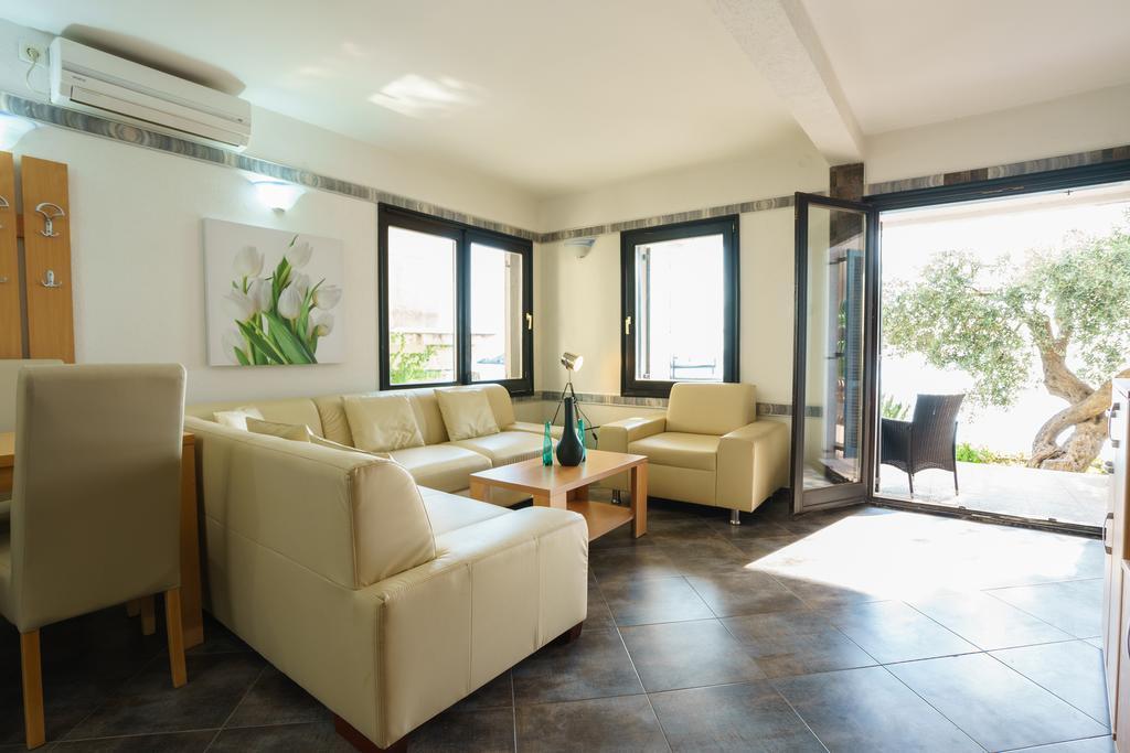 Apartments Zezelj Свети-Стефан Экстерьер фото