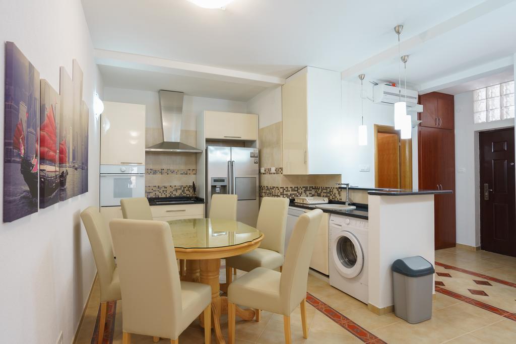 Apartments Zezelj Свети-Стефан Экстерьер фото