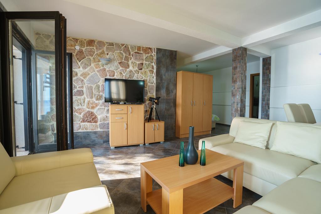 Apartments Zezelj Свети-Стефан Экстерьер фото
