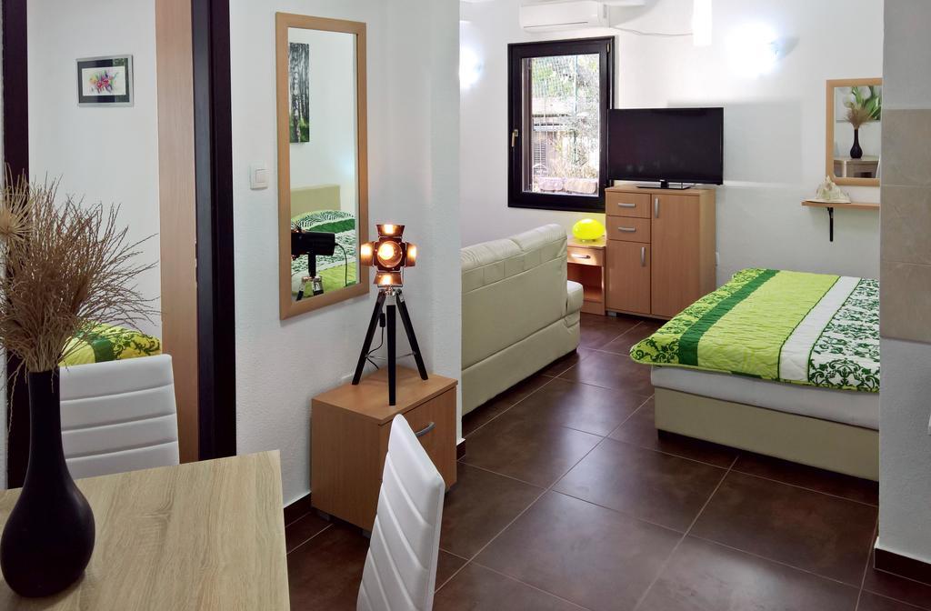 Apartments Zezelj Свети-Стефан Экстерьер фото