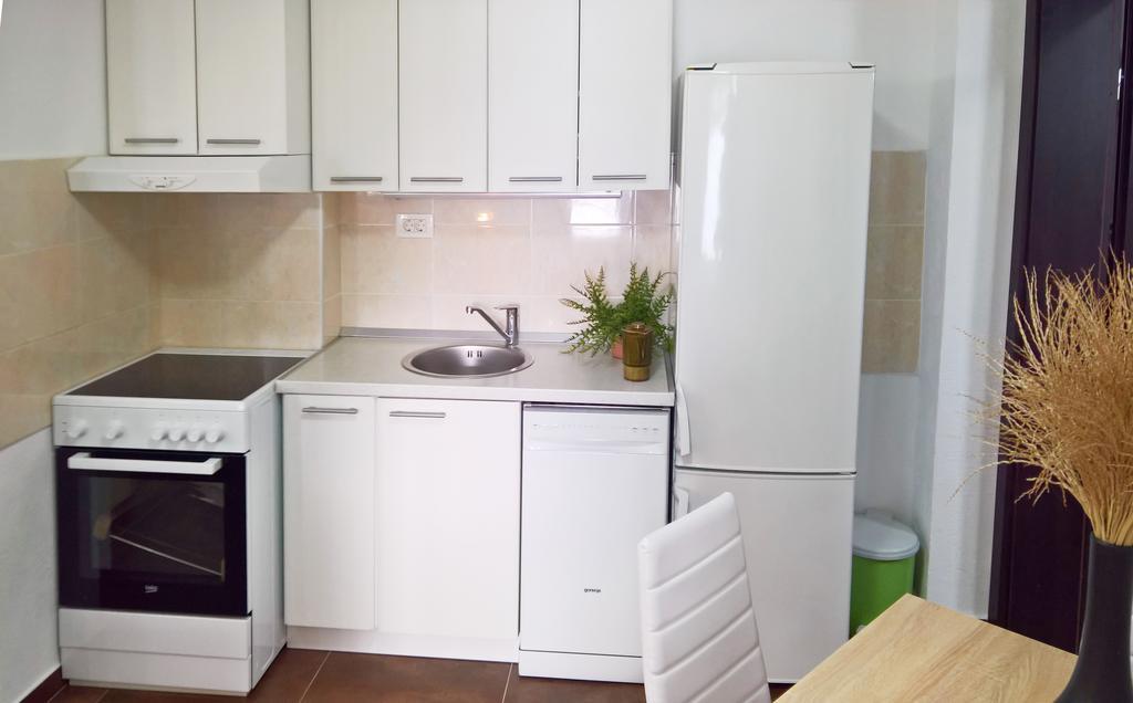 Apartments Zezelj Свети-Стефан Экстерьер фото