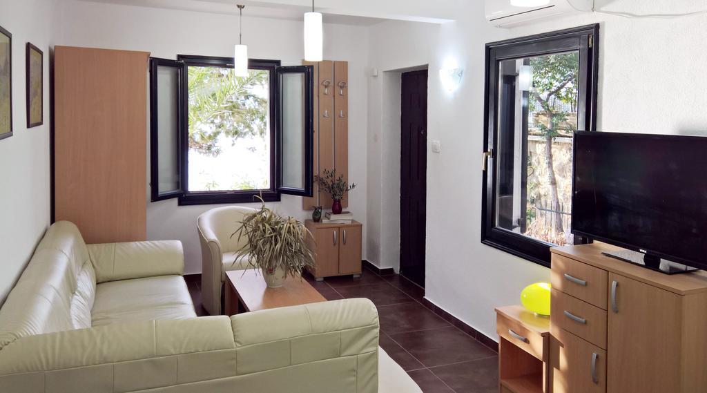 Apartments Zezelj Свети-Стефан Экстерьер фото