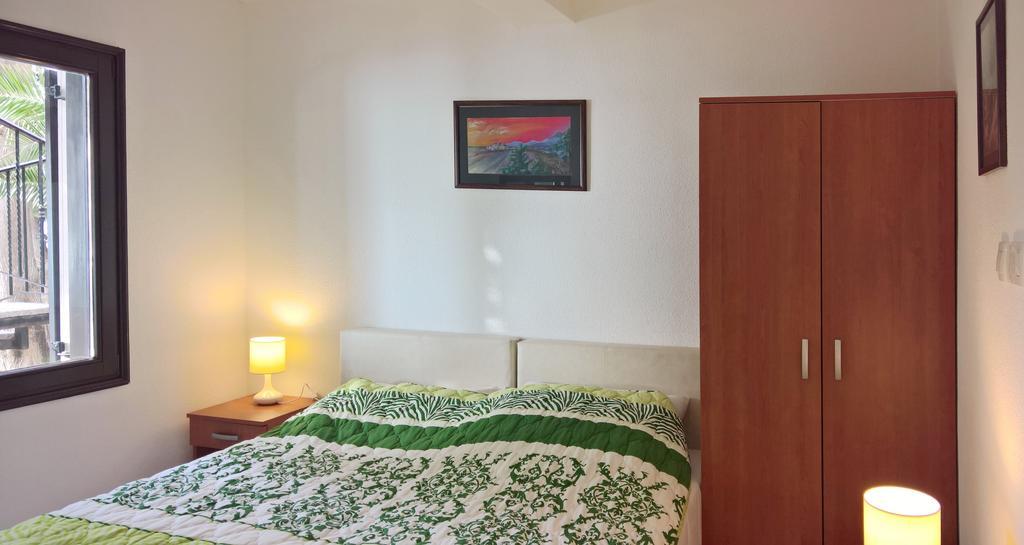 Apartments Zezelj Свети-Стефан Экстерьер фото
